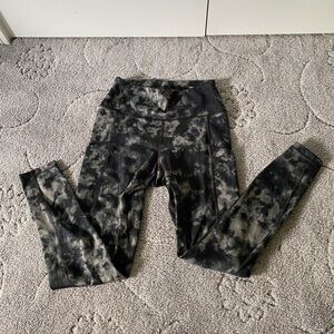 American Eagle leggings with pockets